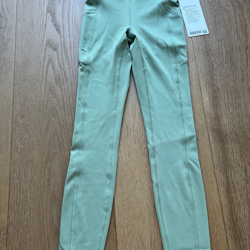 Nwt Lululemon Invigorate 2 25” Willow Green Everlux
